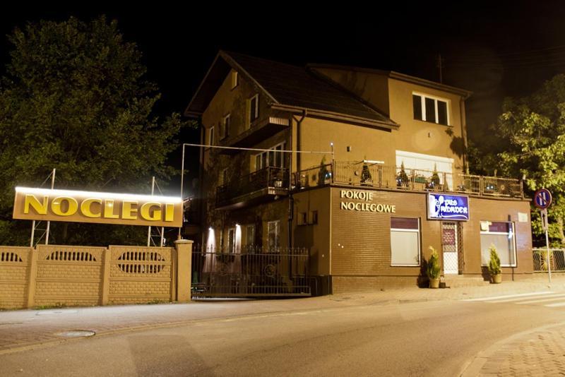 Pokoje Goscinne Amader Zambrow Extérieur photo